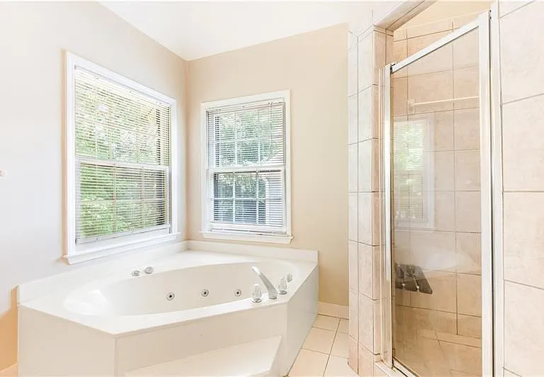 919 Bridgegate Dr NE — Photo 46