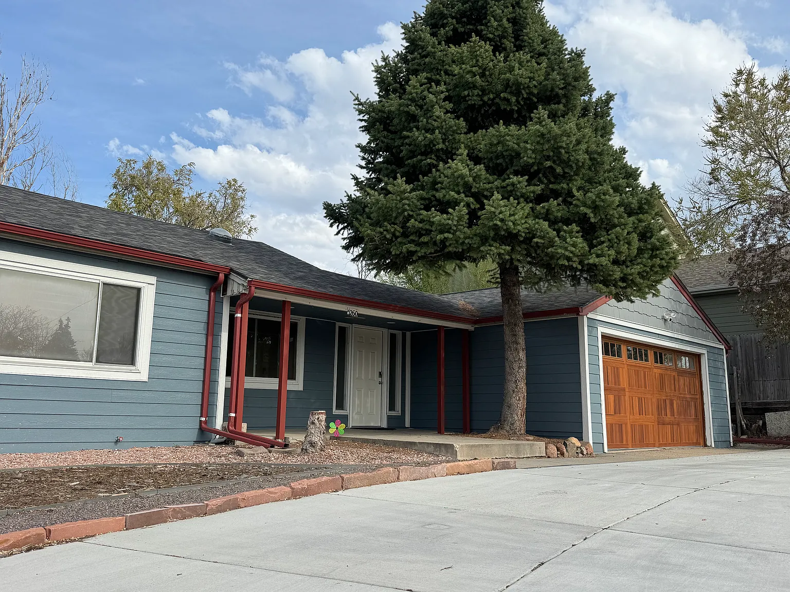 5260 Perry St — Photo 1