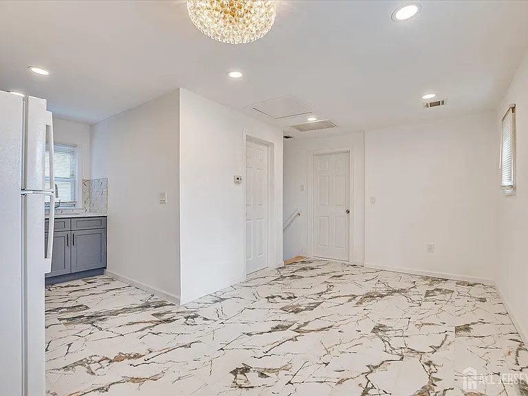385 Pierson Ave #2 — Photo 6