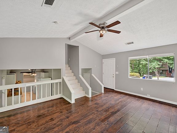 3rd image of 634 Inland Way