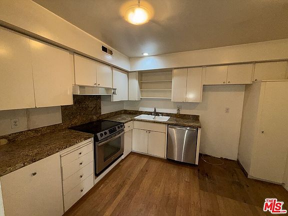 5th image of 1550 N Laurel Ave APT 301