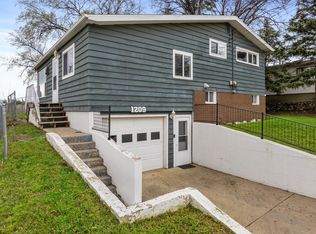 1209 4th St NE, Minot, ND 58703