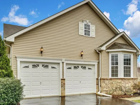 712 Michael Ct, Lakewood, NJ 08701