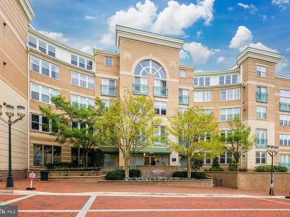 12001 Market St APT 474, Reston, VA 20190