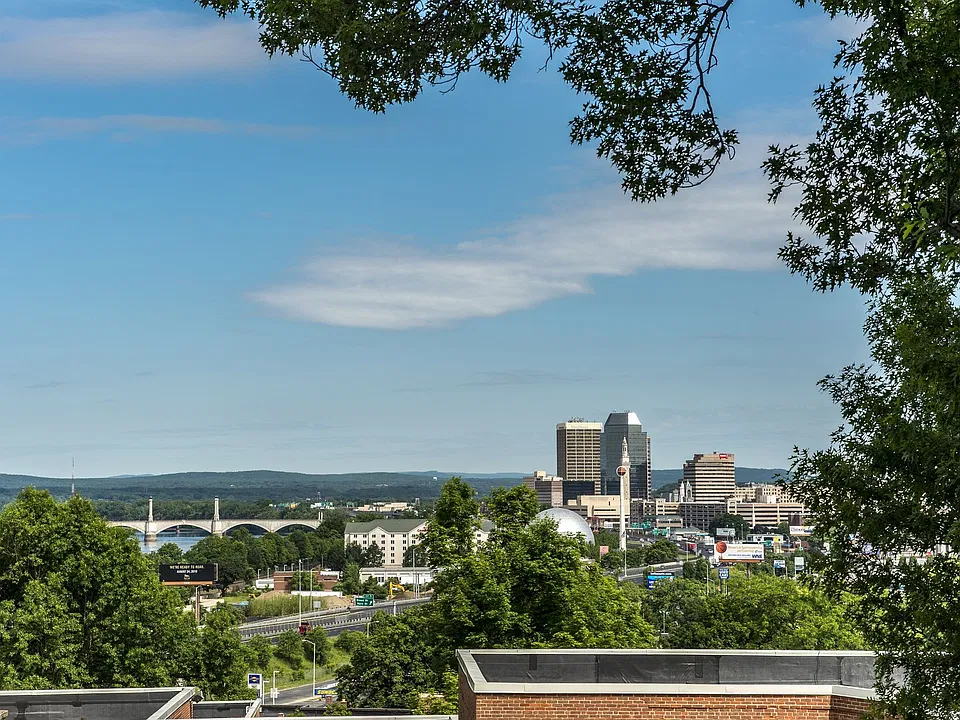 Scenic city skyline views from the Museum Park apartment community
