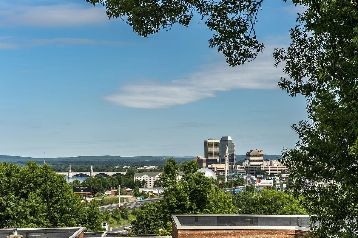 Skyline View - Museum Park Senior 55+