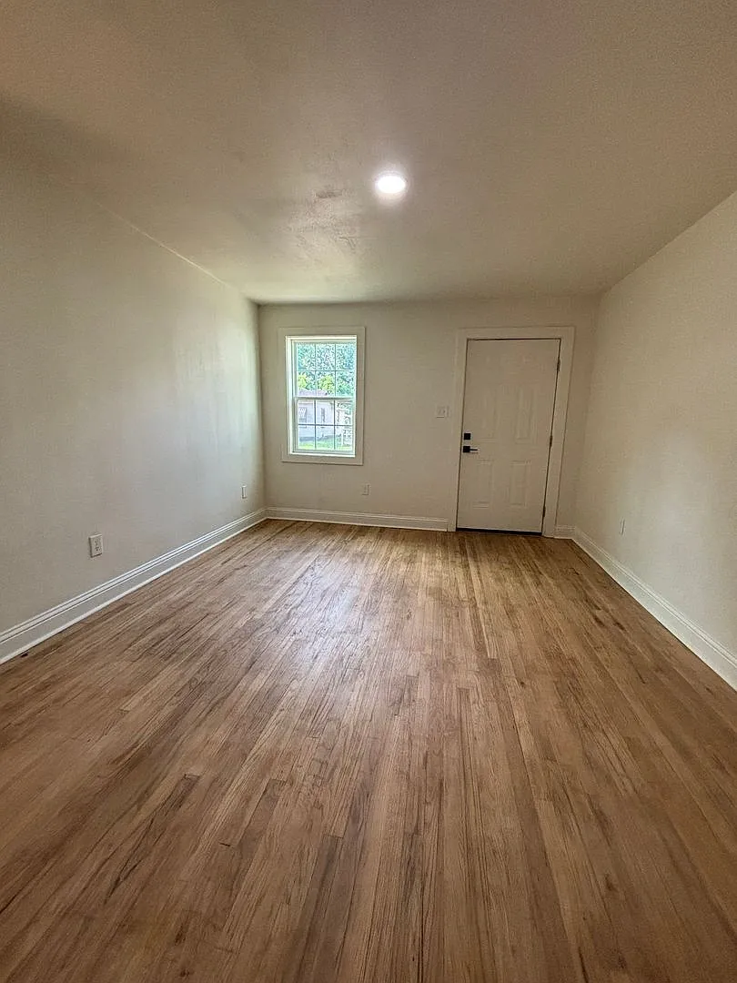 All Utilities included!! Two bedroom remodeled home- section 8 approved — Photo 2