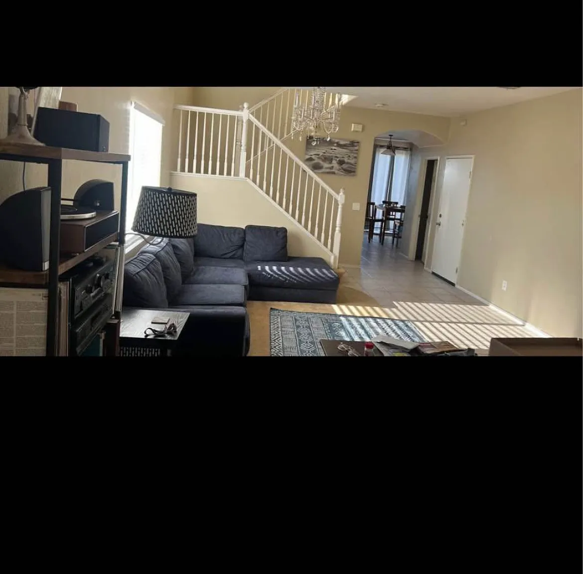 5 bed, 2.5 bath, 2099 sqft, $950 — Photo 3