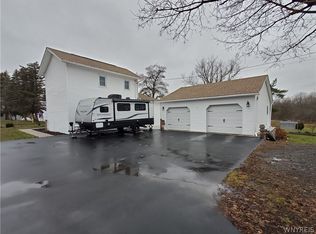 7135 Ridge Rd, Lockport, NY 14094