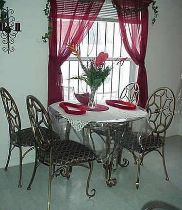 5th image of 831 Hanford Dr