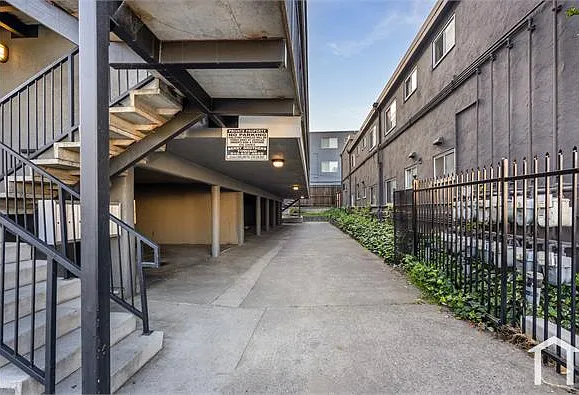 1 bed, 554 sqft, $2,295 — Photo 4
