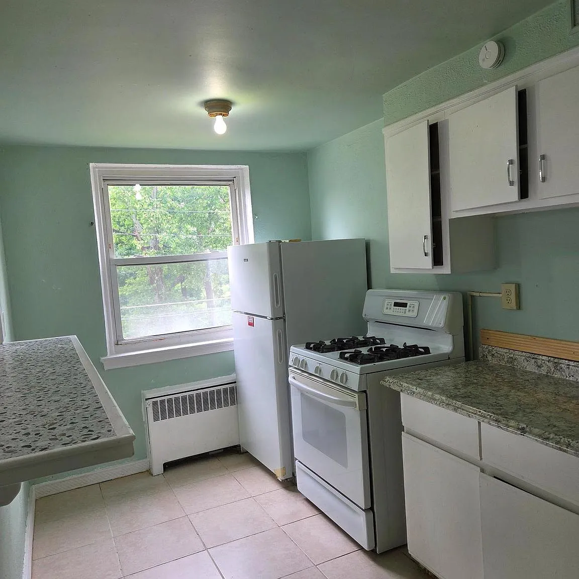 2 bed, 1404 sqft, $1,300 — Photo 3