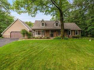 639 Highland Dr, Oxford, MI 48371