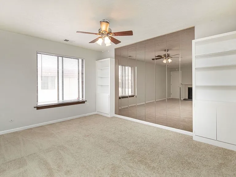 8557 La Corrida Ct — Photo 3