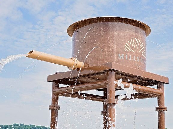 Splash pad adjacent to jr olympic pool