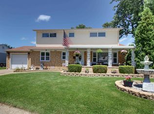 3425 N Brennan Dr, Quincy, IL 62301