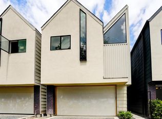 1111 E 25th St, Houston, TX 77009