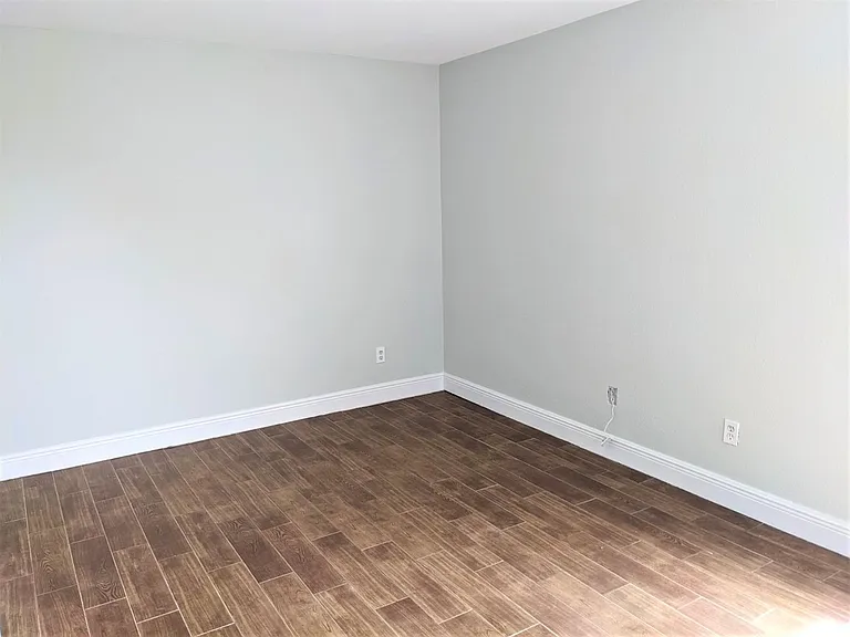 9515 Woodbreeze Blvd — Photo 24