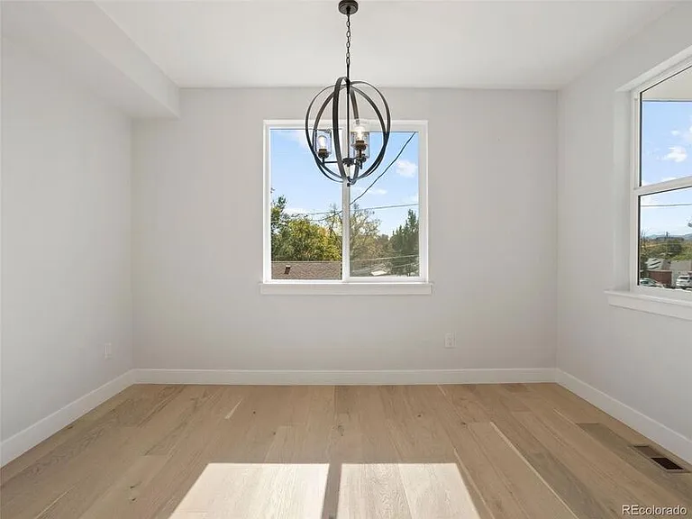 4656 W 9th Ave — Photo 9