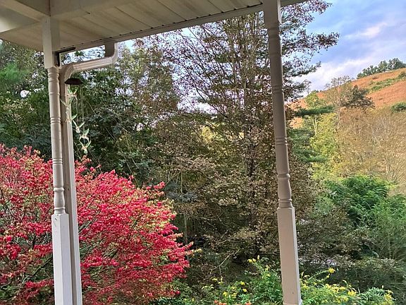 4th image of 370 Vannoy Rd