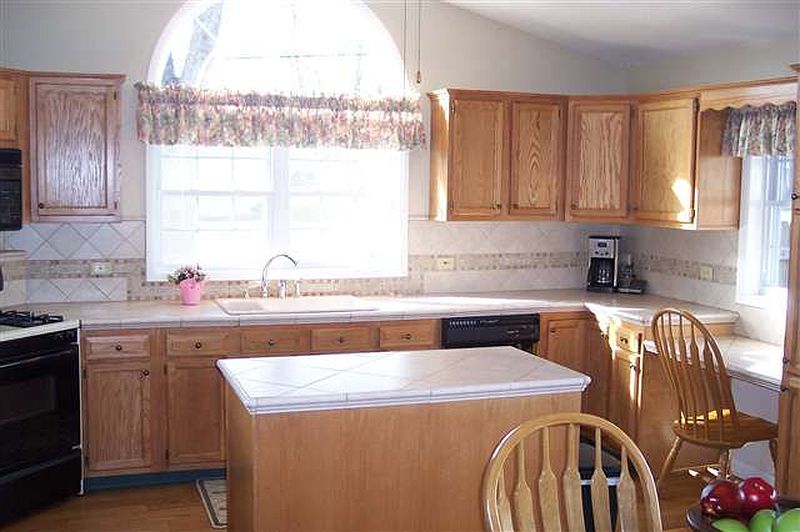 2nd image of 30 TERRY Avenue