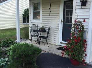 38 Old Mill Ln, Queensbury, NY 12804