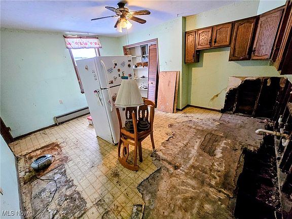 5th image of 52125 Center St