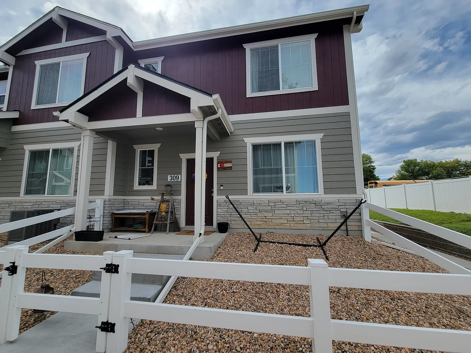 2 bed, 2.5 bath, 1122 sqft, $2,500 — Photo 1