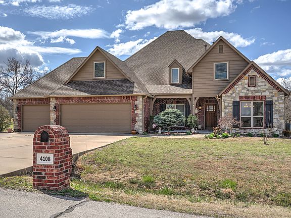 2nd image of 4108 Dogwood Pl