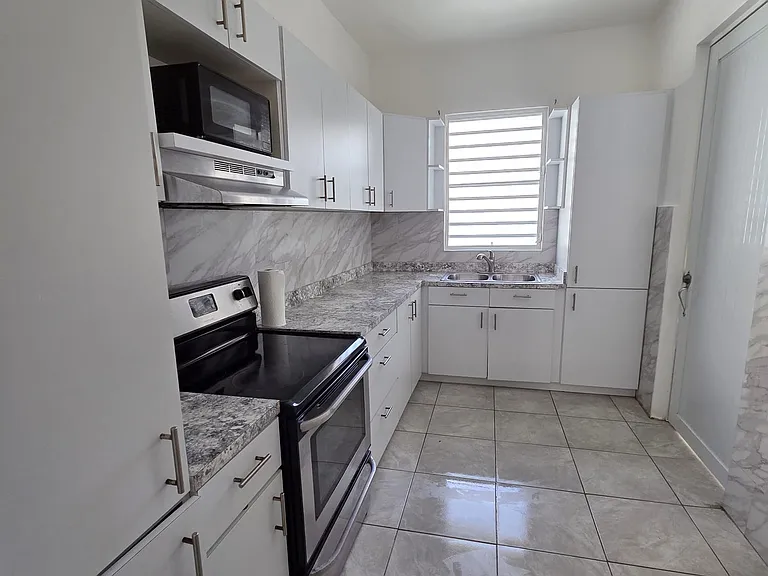 1403 Calle San Rafael — Photo 2