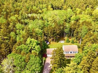 199 Walker Rd, Lamoine, ME 04605