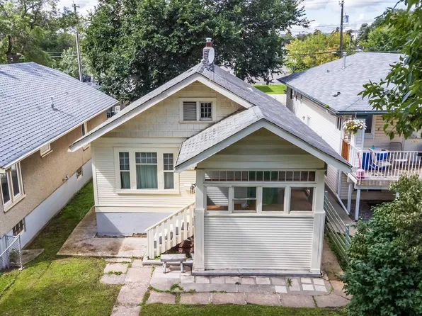 11604 97th St NW, Edmonton, AB T5G 1X9