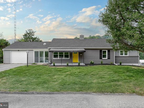 9292 E Springfield Rd, Seven Valleys, PA 17360