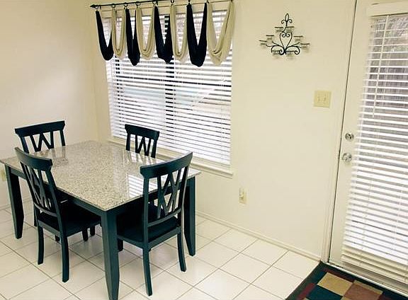 5th image of 783 Eiffel Dr