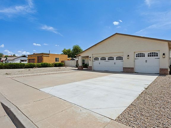 3rd image of 5401 E Beck Ln