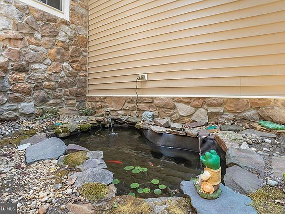 3rd image of 17644 Meadow Dr