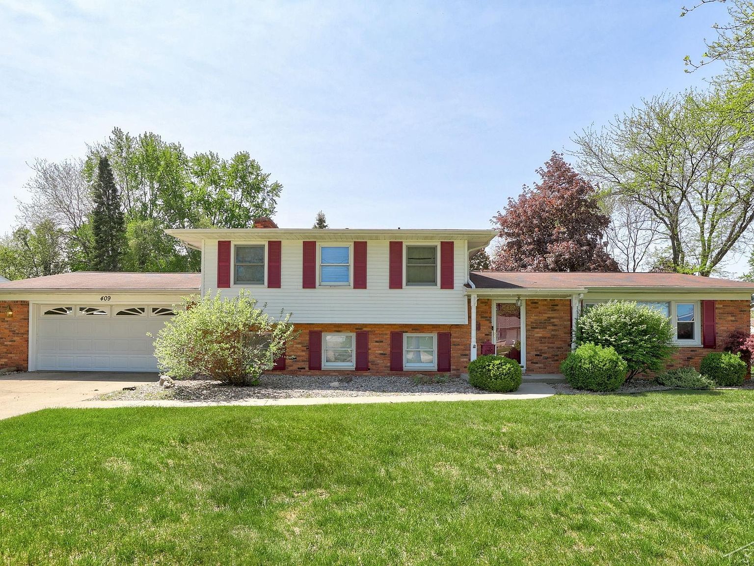 409 Sunburst Dr, Frankenmuth, MI 48734 Zillow