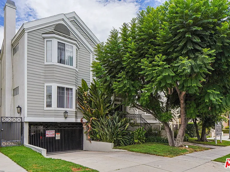 10627 Moorpark St #8 — Photo 15
