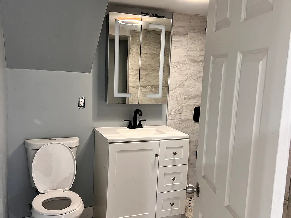 219 Tecumseh Ave #1A