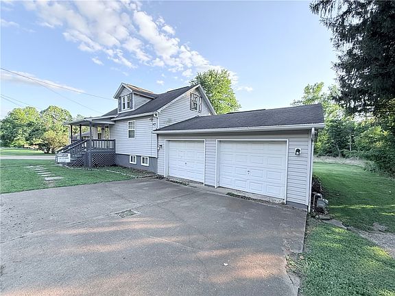 3rd image of 615 Pala Ave