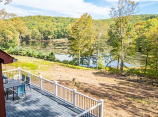 235 White Deer Rocks Rd, Woodbury, CT 06798