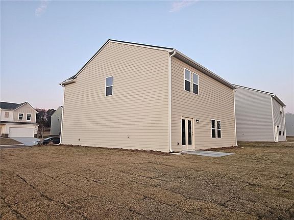 3rd image of 102 Galilee Ln