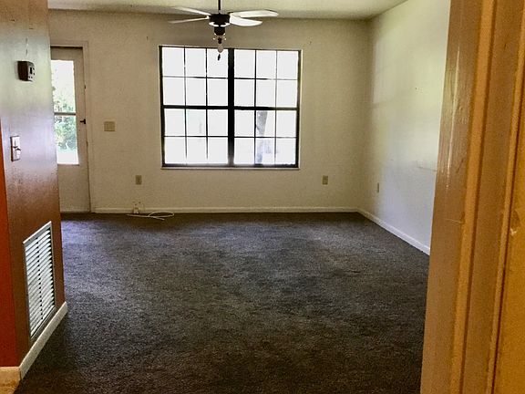 2nd image of 283 SW Leisure Dr #102