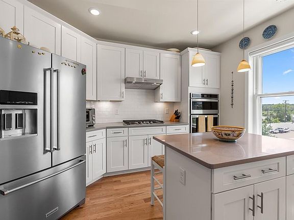 2nd image of 130 University Ave #1201