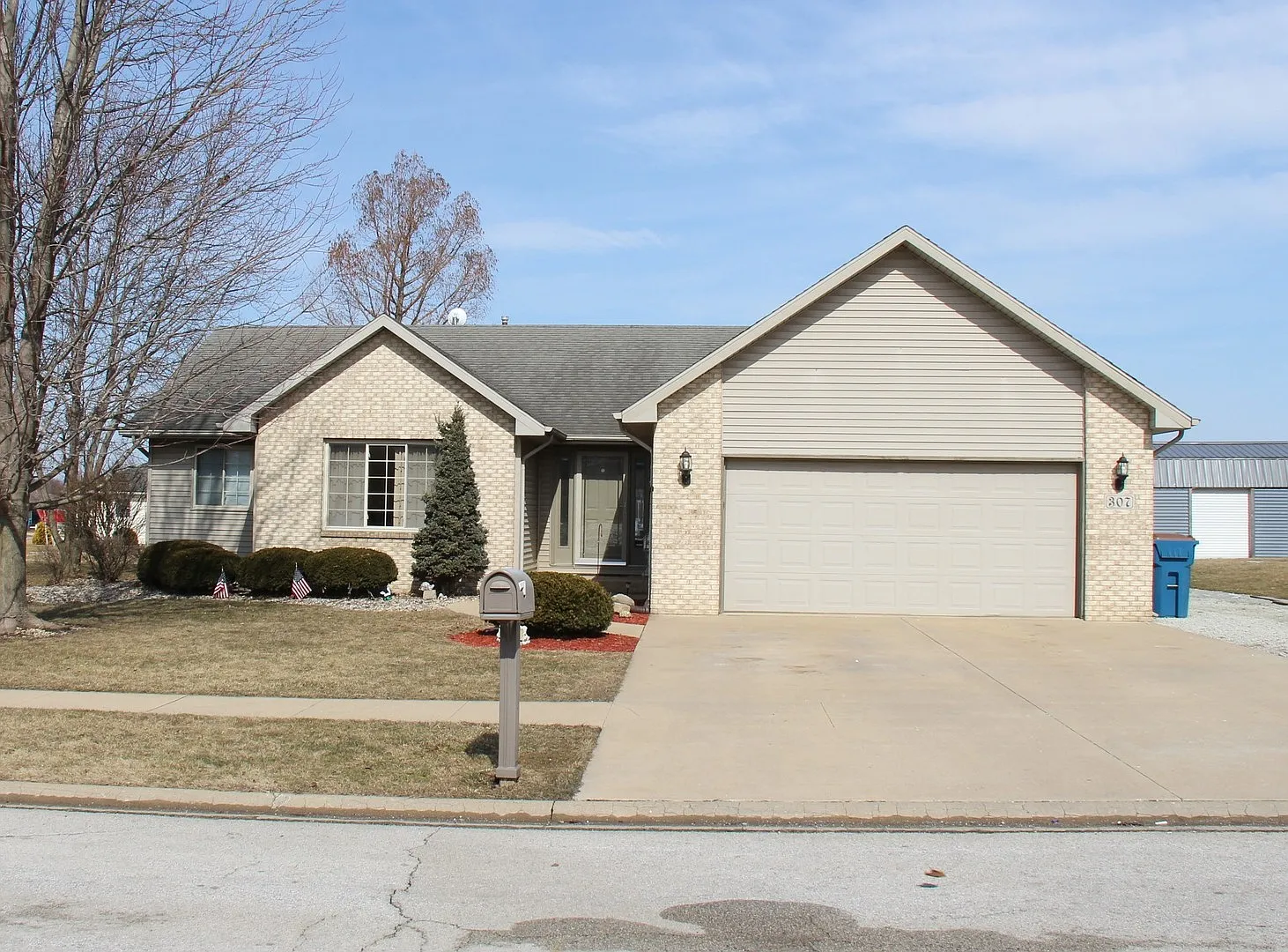 307 E Butler Ave photo 1