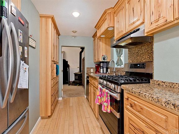 5th image of 9622 Oak Grove Dr