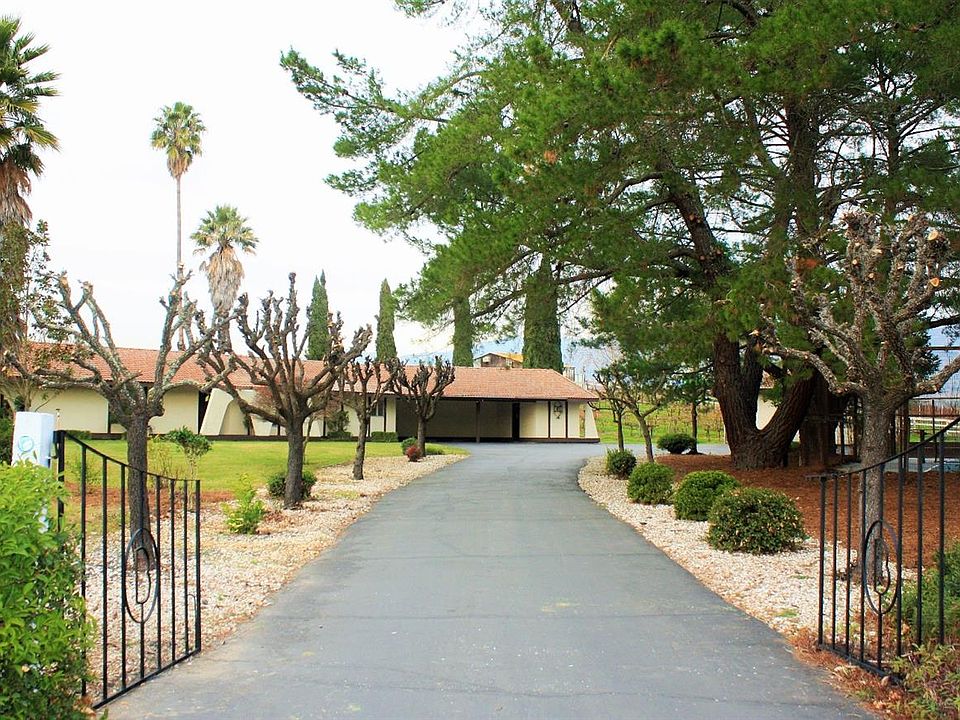 1st image of 200 Orange Grove Ln