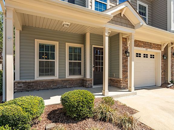3rd image of 127 Cypress Hill Ln