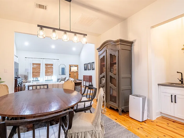 200 Carl St — Photo 10