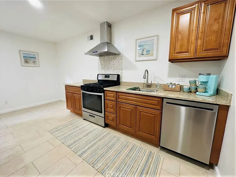 7672 Amazon Dr #3 — Photo 4
